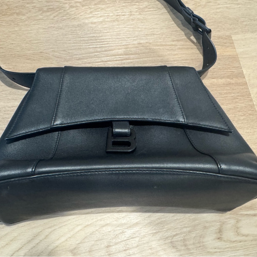 Balenciaga medium downtown bag